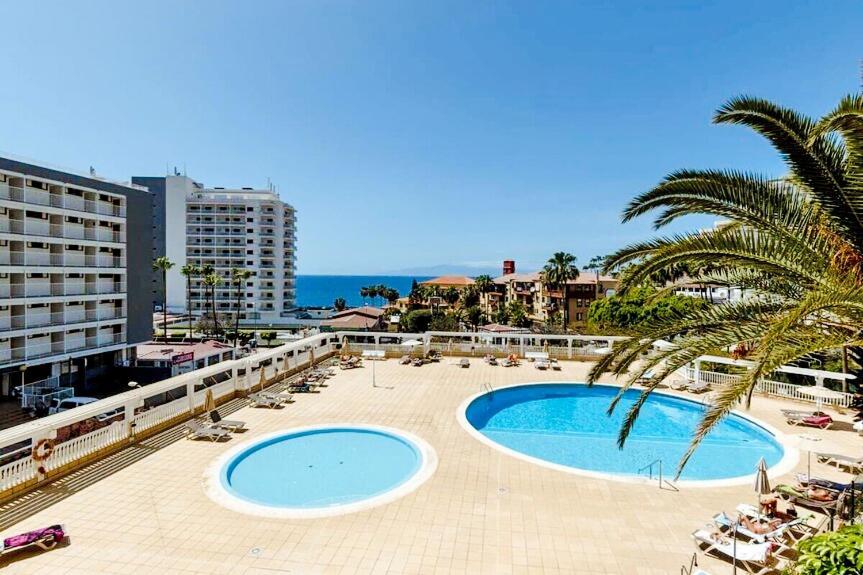 Apartamentos Copacabana 아데제 외부 사진